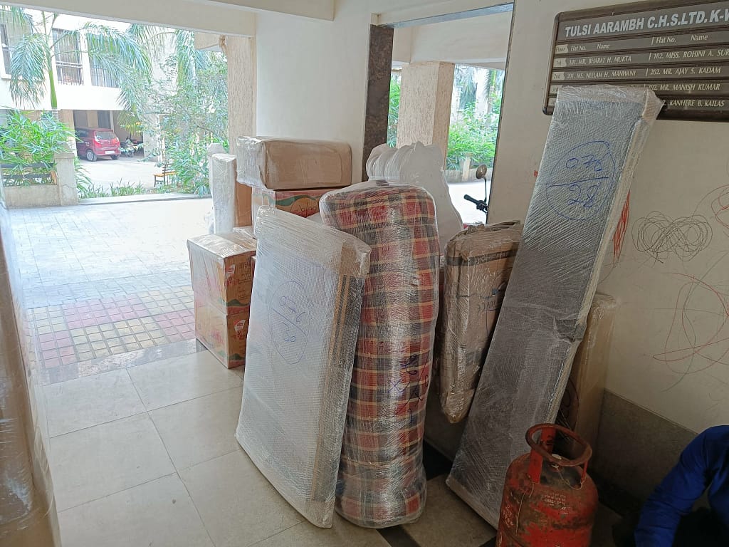 Unicorn Express Packers and Movers are professional packing in ambernath